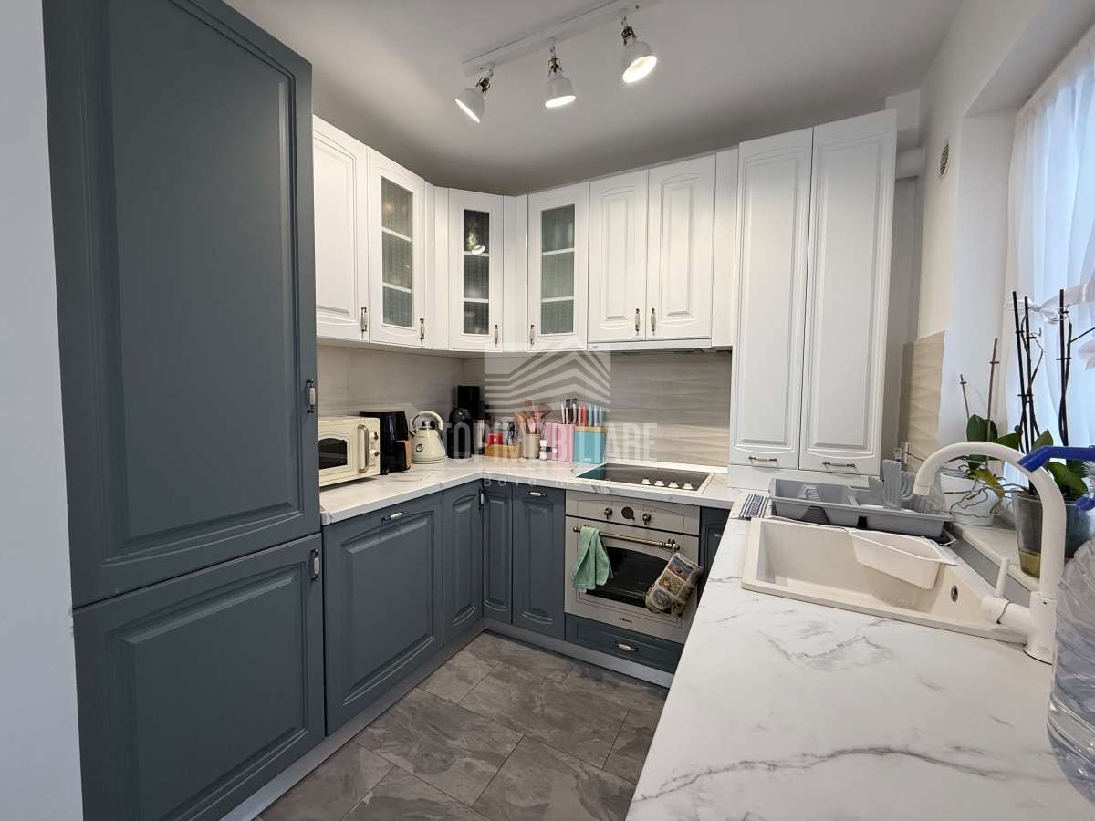 STR. DALIEI – Ap. 2 camere, mobilat si utilat + loc de parcare