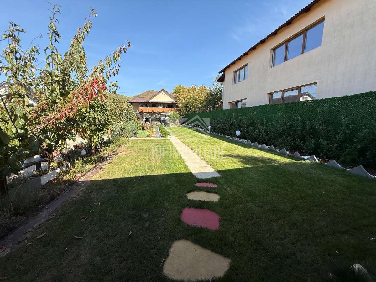 Tăuții de Sus – Spațiu comercial + Casă de locuit, 41,35 ari de teren